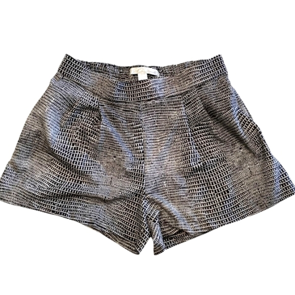 Dynamite | High Waist Stretchy Lightweight Python Snakeskin Print Shorts | XS - Picture 1 of 11